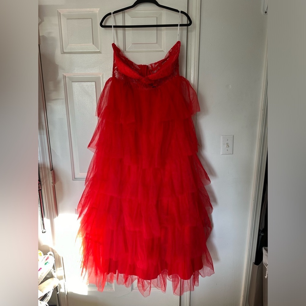 LULU’S RADIANT DESIGN TULLE LACE STRAPLESS BUSTIER MAXI DRESS - Picture 5 of 16